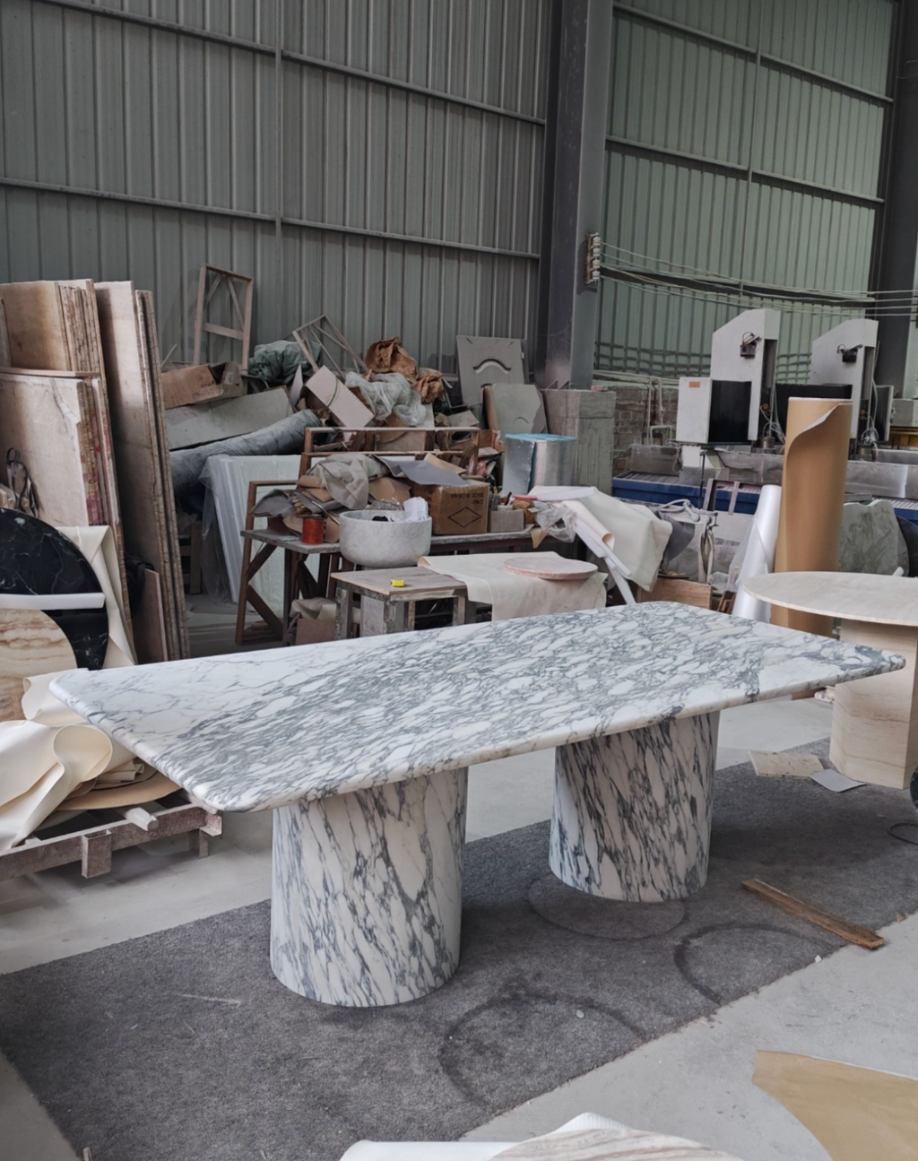 Kahai – Arabescato Dining Table